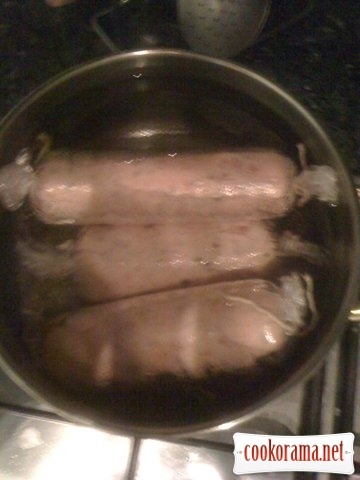 Homemade cooked sausage