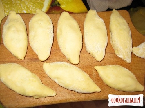 Patties from kefir dough with juicy filling