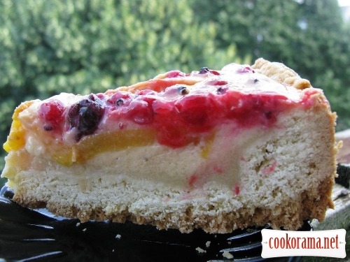 Shortbread sour cream-cake with fruits and berries