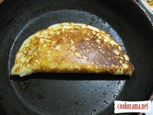 Unusual chebureks from pancakes