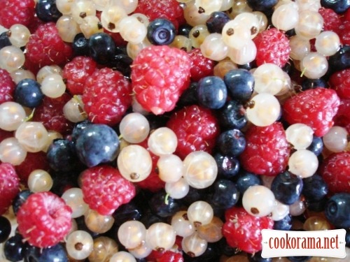 Vareniki with berries