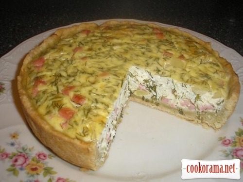 Curd quiche with sausage